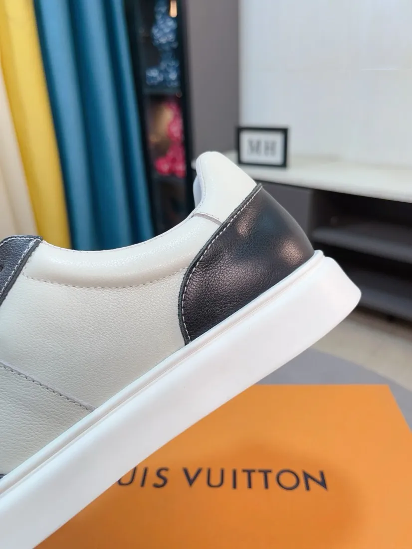 Ex-factory price 440🌹🌹[LV]🌹High-end brand of men's shoes: Official website 1:1 Latest masterpiece: The upper is made of first-layer cowhide imported from Italy with special materials➕made of full genuine leather lining🔥, making walking more convenient and comfortable! Exclusive new style, stunning work [color]! Create a fashionable personality to set off your uniqueness! A must-have for trendy men! Classic🔥Number: 38-44